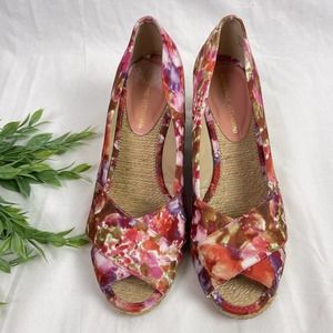 Adrienne Vittadini Bailee floral canvas peep toe espadrille wedge size 8M